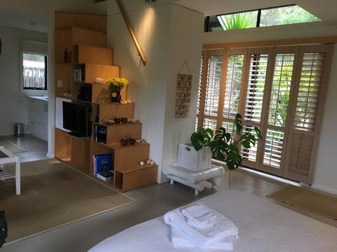 DESIGNER'S STUDIO - Accommodation Sunshine Coast 4