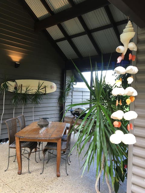 DESIGNER'S STUDIO - Accommodation Sunshine Coast 8