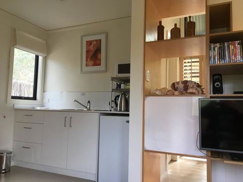 DESIGNER'S STUDIO - Accommodation Sunshine Coast 6