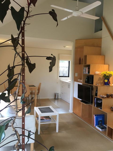 DESIGNER'S STUDIO - Accommodation Sunshine Coast 18