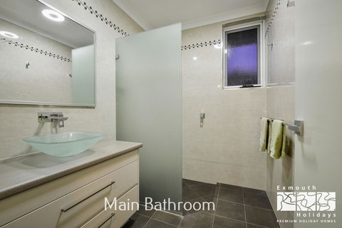 13 Learmonth Street - Close To Town Centre - Accommodation Sunshine Coast 10