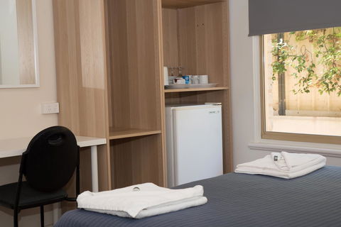 Jurien Bay Hotel Motel - Accommodation Sunshine Coast 2