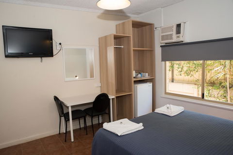 Jurien Bay Hotel Motel - Accommodation Sunshine Coast 1