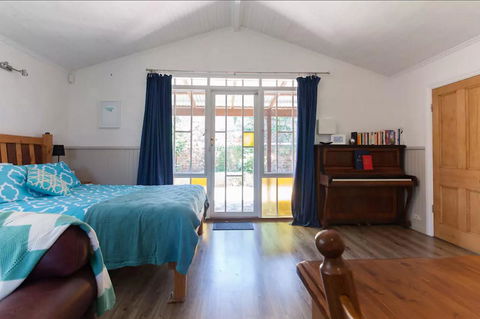 Laneway Studio, Heart Of Fremantle - Accommodation Sunshine Coast 3