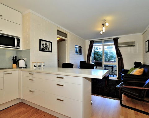 Cappuccino Delight - 1 Bedroom Central Fremantle Apartment - Accommodation Sunshine Coast 5