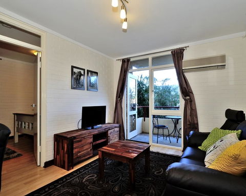 Cappuccino Delight - 1 Bedroom Central Fremantle Apartment - Accommodation Sunshine Coast 4