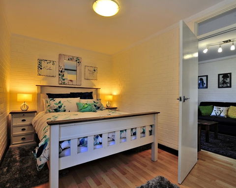 Cappuccino Delight - 1 Bedroom Central Fremantle Apartment - Accommodation Sunshine Coast 0