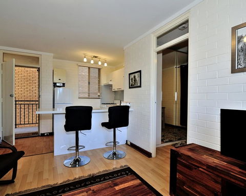 Cappuccino Delight - 1 Bedroom Central Fremantle Apartment - Accommodation Sunshine Coast 2