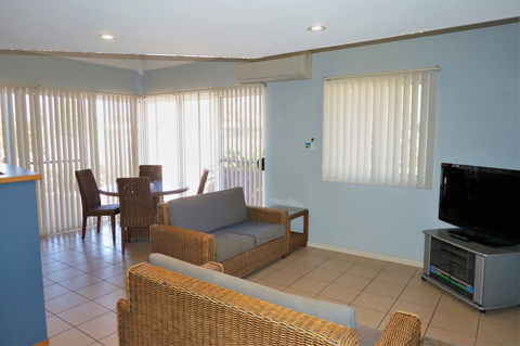 Osprey Holiday Village Unit 122 2 Bedroom - Accommodation Sunshine Coast 3