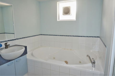 Osprey Holiday Village Unit 120 - Plenty Of Room For A Large Family - Accommodation Sunshine Coast 13