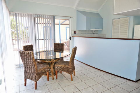 Osprey Holiday Village Unit 120 - Plenty Of Room For A Large Family - Accommodation Sunshine Coast 5