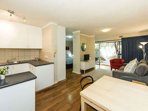 Rosalie 13 - Accommodation Sunshine Coast 1