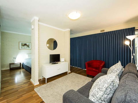 Rosalie 13 - Accommodation Sunshine Coast 4