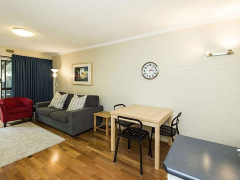 Rosalie 13 - Accommodation Sunshine Coast 6