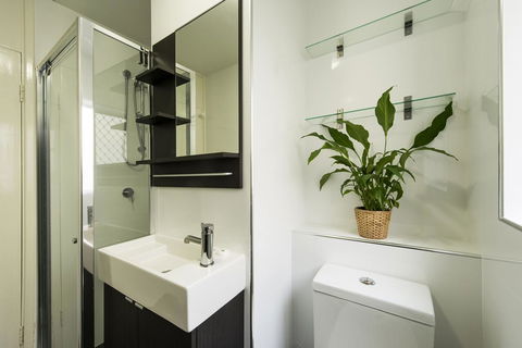Rosalie 13 - Accommodation Sunshine Coast 13