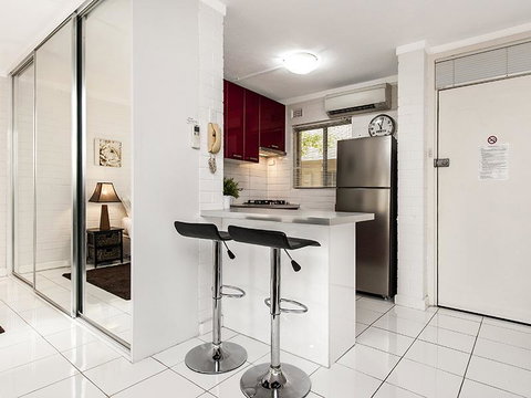 Rosalie 02 - Accommodation Sunshine Coast 1