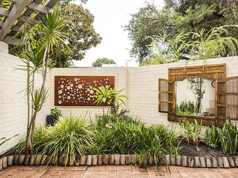 Rosalie 02 - Accommodation Sunshine Coast 17