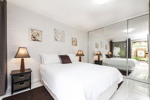 Rosalie 02 - Accommodation Sunshine Coast 10