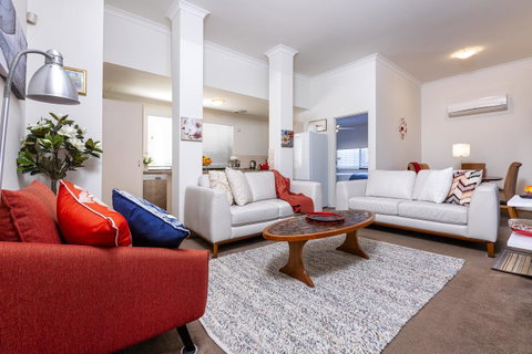 Como Executive Apartment - Accommodation Sunshine Coast 0