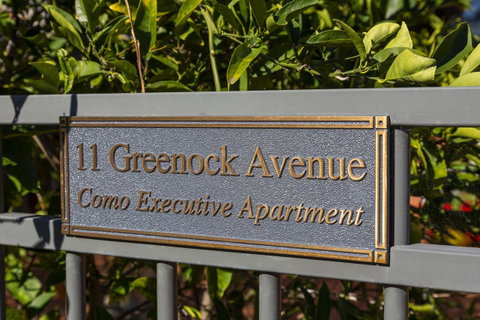Como Executive Apartment - Accommodation Sunshine Coast 18