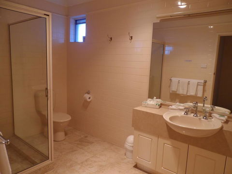 Clifton Motel & Grittleton Lodge - Accommodation Sunshine Coast 29