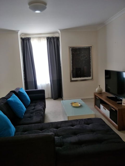 Superb 2 BR East Perth Riverside Apartment Location Comfort And Space 45 - Accommodation Sunshine Coast 11
