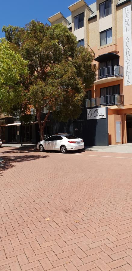 Superb 2 BR East Perth Riverside Apartment Location Comfort And Space 45 - Accommodation Sunshine Coast 1