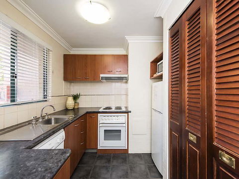 Subiaco Village 28 - Accommodation Sunshine Coast 15