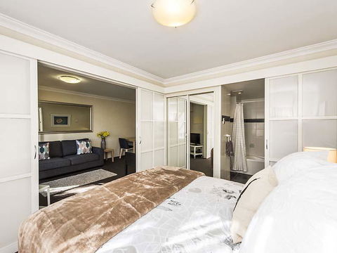 Subiaco Village 28 - Accommodation Sunshine Coast 9