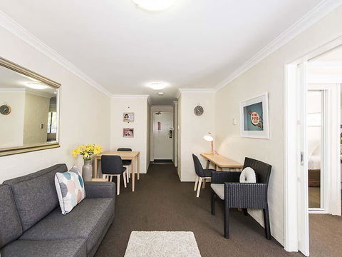 Subiaco Village 28 - Accommodation Sunshine Coast 3