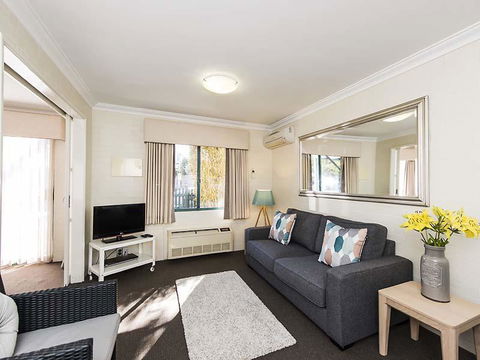 Subiaco Village 28 - Accommodation Sunshine Coast 2