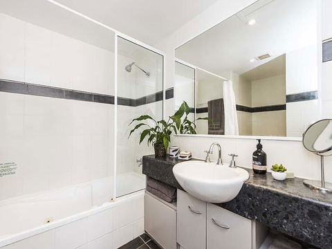 Subiaco Village 28 - Accommodation Sunshine Coast 11
