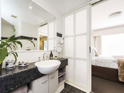 Subiaco Village 28 - Accommodation Sunshine Coast 12