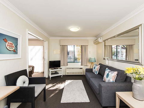 Subiaco Village 28 - Accommodation Sunshine Coast 1