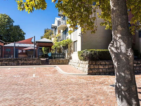 Subiaco Village 28 - Accommodation Sunshine Coast 20