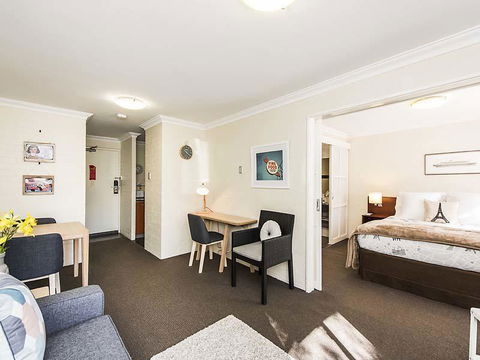 Subiaco Village 28 - Accommodation Sunshine Coast 4