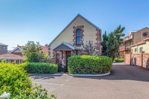100 On South Callan Apartments - Accommodation Sunshine Coast 25