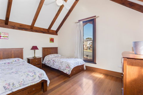 100 On South Callan Apartments - Accommodation Sunshine Coast 12