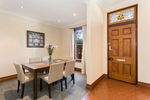 100 On South Callan Apartments - Accommodation Sunshine Coast 9