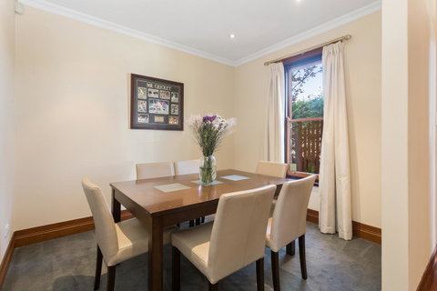 100 On South Callan Apartments - Accommodation Sunshine Coast 10
