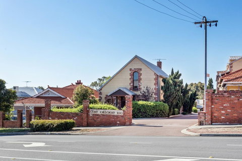 100 On South Callan Apartments - Accommodation Sunshine Coast 0