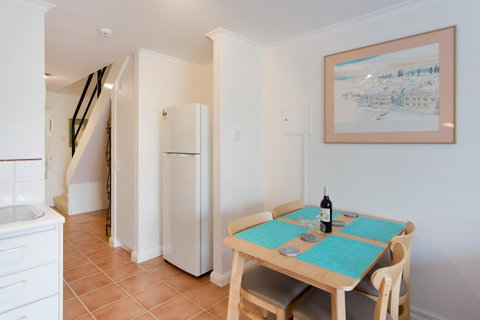 Life's A Beach! Fremantle - Accommodation Sunshine Coast 11