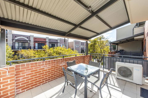 Subiaco Emporium Apartment - Accommodation Sunshine Coast 1