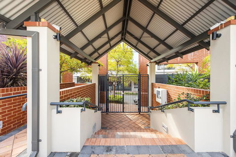 Subiaco Emporium Apartment - Accommodation Sunshine Coast 22