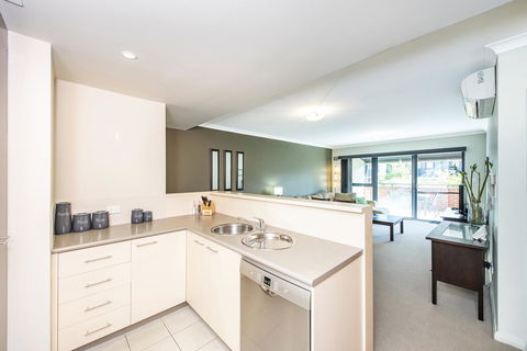 Subiaco Emporium Apartment - Accommodation Sunshine Coast 14