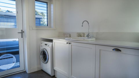 The White House At Wallcliffe Farms - Accommodation Sunshine Coast 14