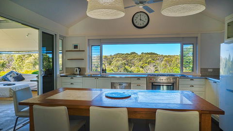 The White House At Wallcliffe Farms - Accommodation Sunshine Coast 24