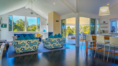 The White House At Wallcliffe Farms - Accommodation Sunshine Coast 7