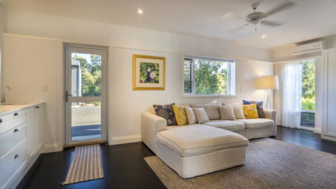 The White House At Wallcliffe Farms - Accommodation Sunshine Coast 6