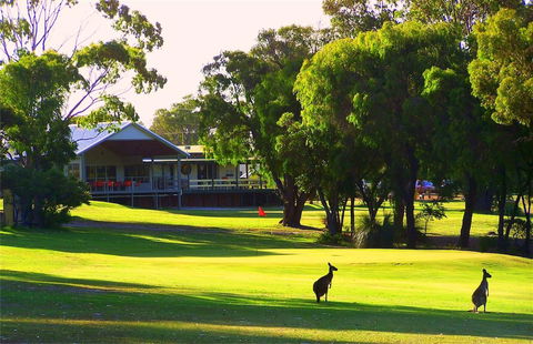 The White House At Wallcliffe Farms - Accommodation Sunshine Coast 19